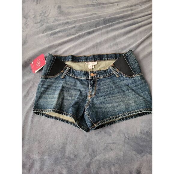 Isabel Maternity shorts  - Picture 2 of 7
